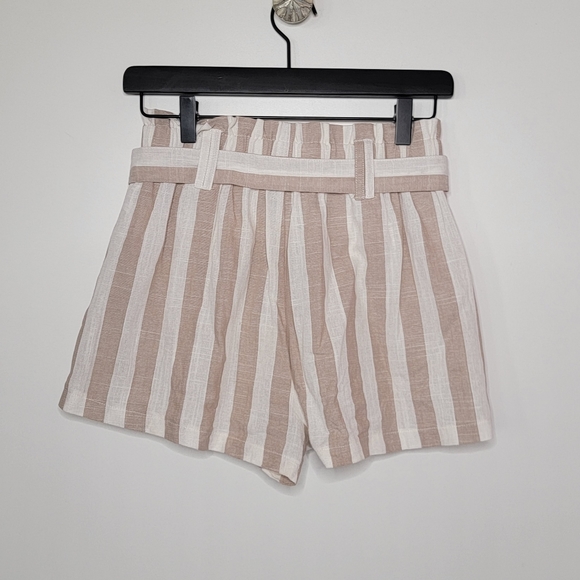 WINSOR roughed belted waist Linen short shorts with pockets XSMALL - Picture 2 of 7